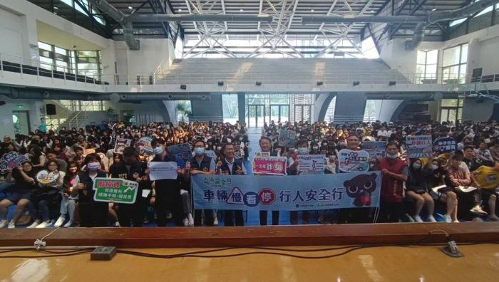 旗警攜手大學作宣導   阿昭署長現「聲」反詐騙