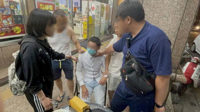 中壢普仁派出所警察逮捕詐欺罪嫌車手送辦