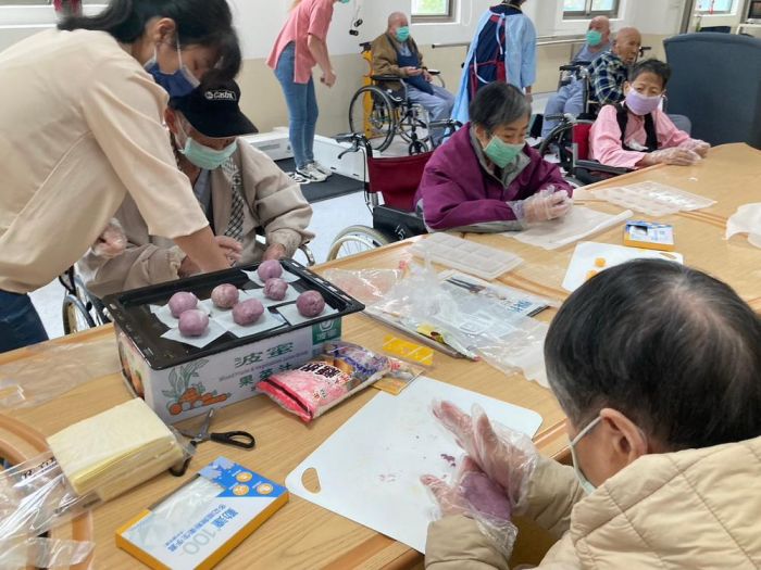 臺中榮總埔榮護家中秋節月餅手作活動