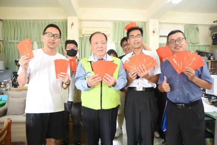 澎湖縣贈教師節禮券　陳光復感謝為教育奉獻付出