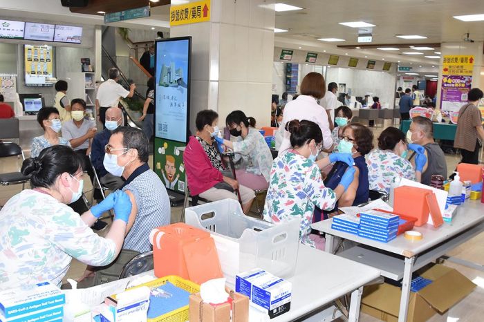 快來接種提升保護力 公費流感、肺炎鏈球菌疫苗開打