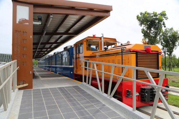 古董車五分車比美 國慶連假故宮南院「懷舊嘉年華」登場
