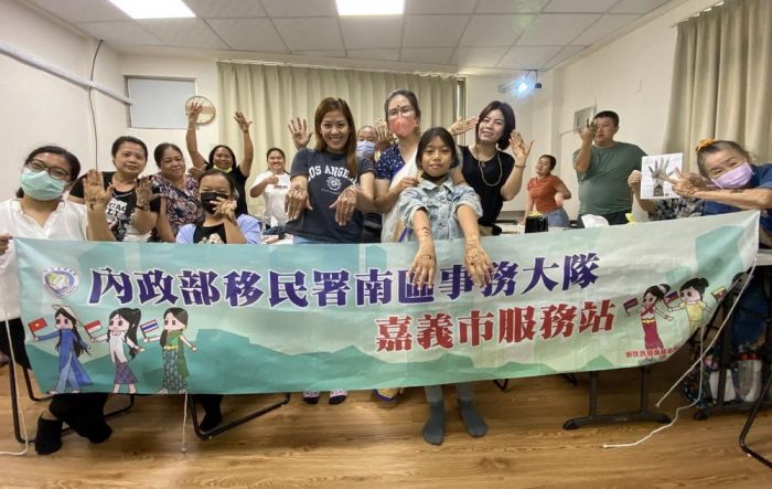 嘉市移民署邀新住民體驗印度Henna彩繪