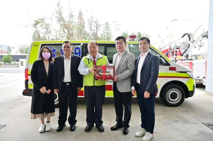 「統一企業集團」跨海傳愛到澎湖捐贈救護車