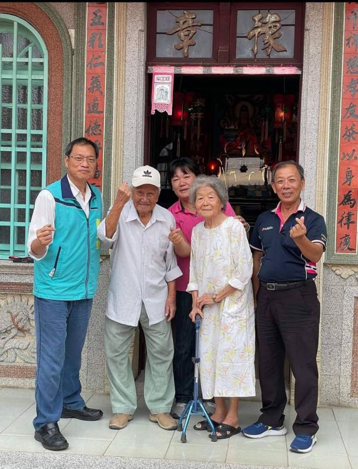 重陽佳節蘇清泉至崁頂鄉港東村羅家古厝會耆老
