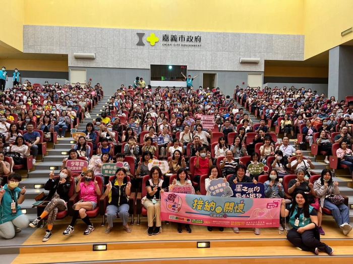 嘉市衛生局邀鄧惠文醫師解碼「關係心理學」探討親密關係之奧