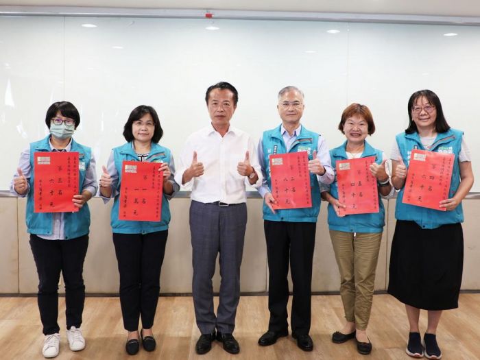 112年度嘉縣政府「政府服務獎」 衛生局蟬聯2年榮獲第1名