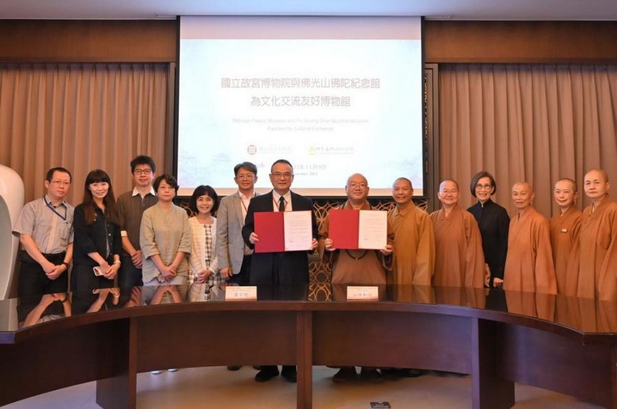 高雄佛光山與故宮簽署合作  明年五月再現法華展