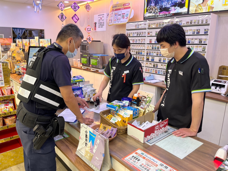 虎警重視超商防詐警覺性　員警加強實例宣導