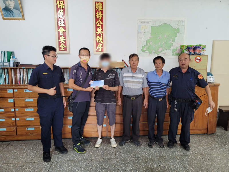 失怙喪葬費難籌　褒忠警暖心轉介慈愛會救助