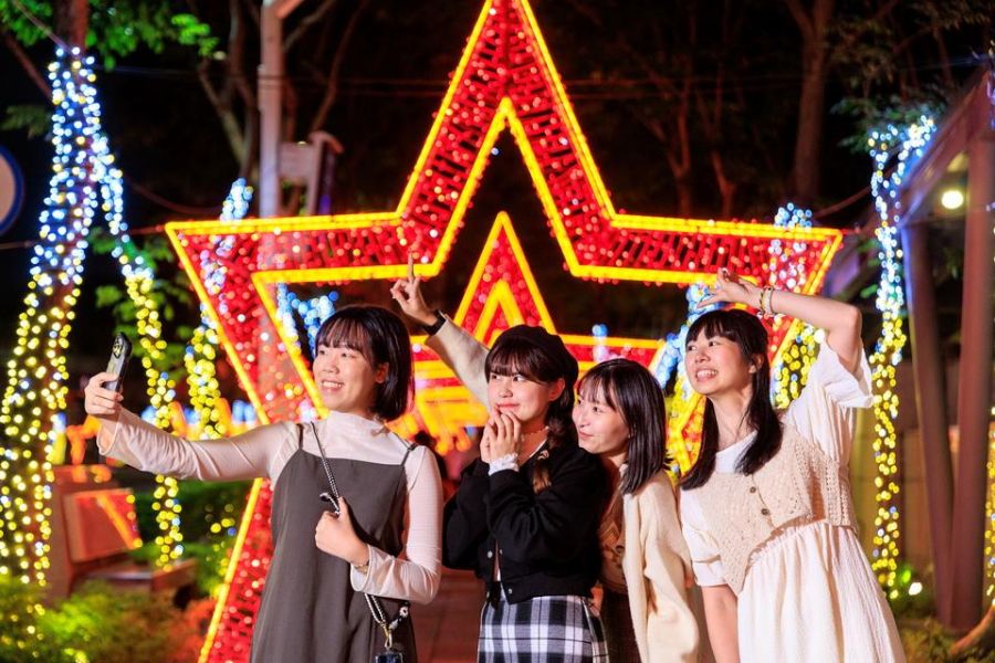 新北歡樂耶誕城　漫遊周邊四大祈福大道感受耶誕氛圍