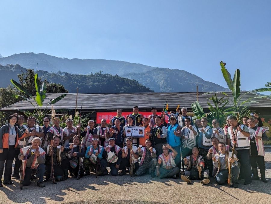 南投縣濁水溪線布農族獵人協會「獵人證授證儀式」