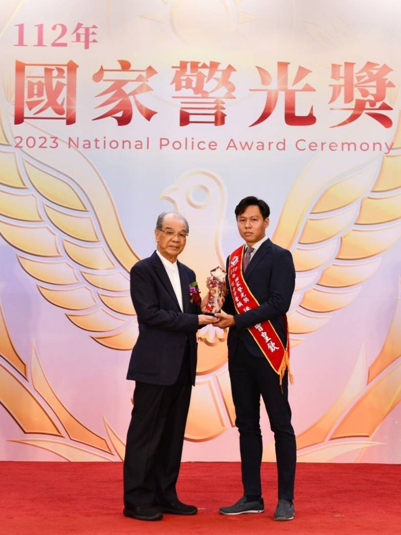 虎警曾皇欽破獲億元偽鈔案　曾皇欽榮獲國家警光獎