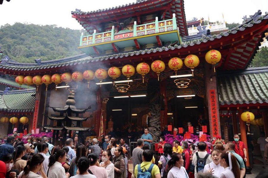  許淑華虔誠獻午敬感恩地母聖尊  庇佑信眾造福地方