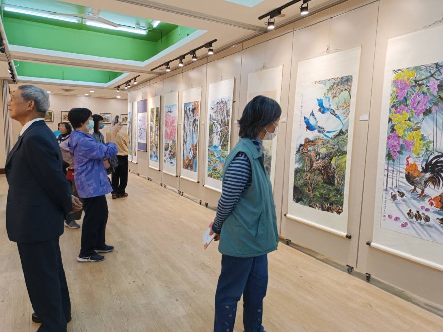 寄情書畫倚南窗　彰女退休教師聯合美展開幕