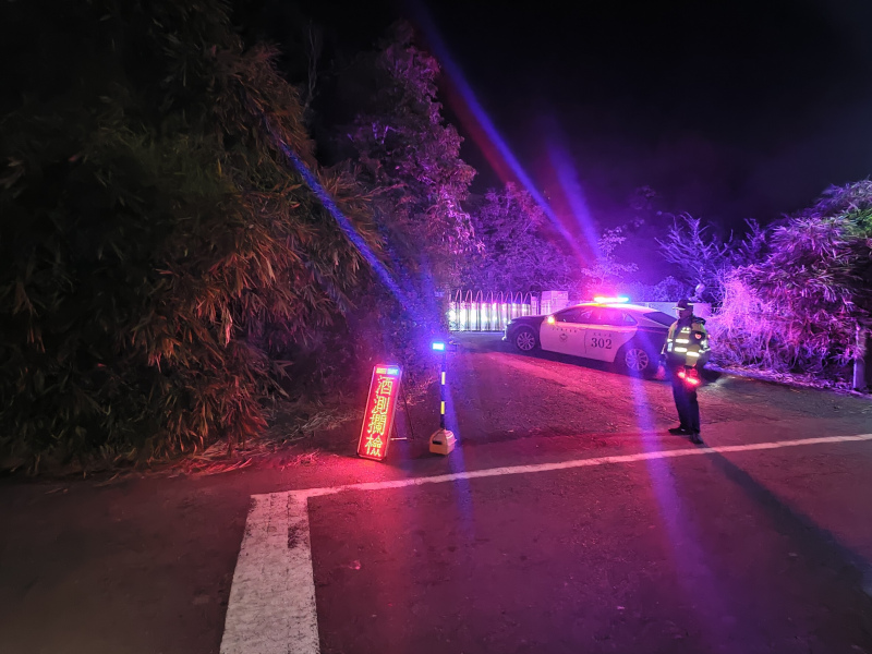抽搐童緊急送醫　虎警開道平安抵達