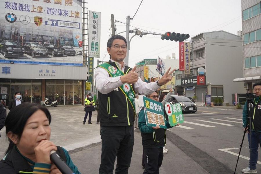 民進黨全國街口連線拜票　劉建國向鄉親懇託