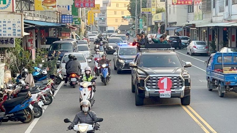 林佳龍陪同劉建國 古坑車隊掃街