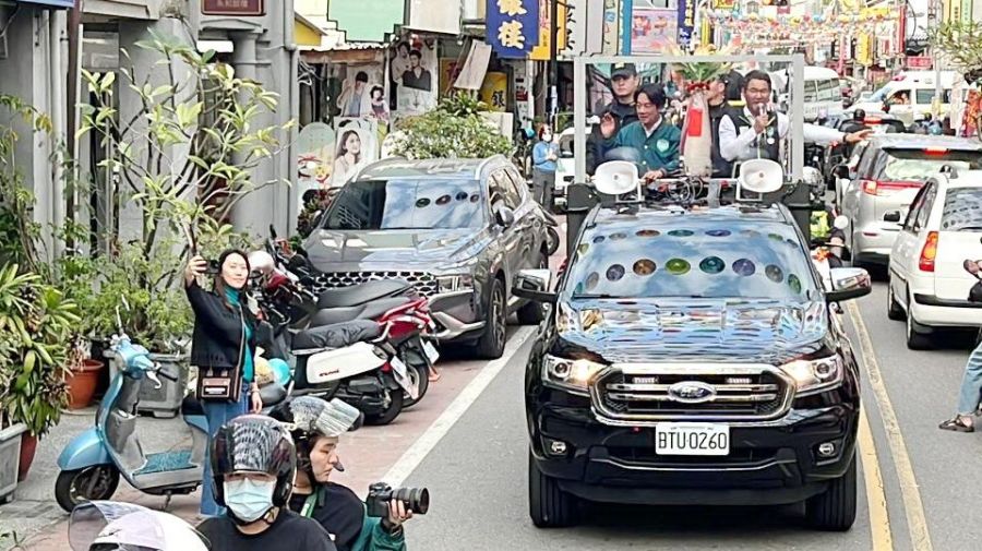 賴清德陪同劉建國斗六車掃　沿途民眾熱烈歡迎