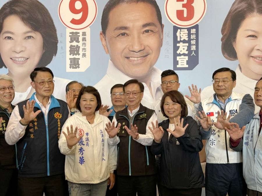 郭董好友宣明智陪同張秀華車隊掃街 呼籲搶救郭台銘票投侯友宜