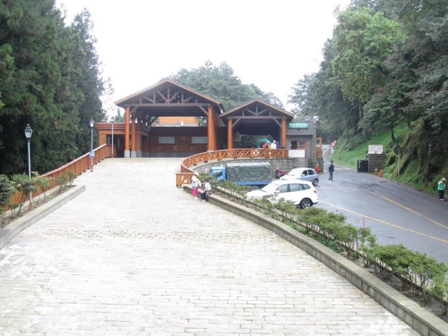 阿里山國家森林遊樂區第一管制站1樓及地下室委外營運標租