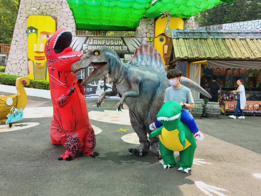 著恐龍裝到劍湖山　水陸FUN玩門票4折起