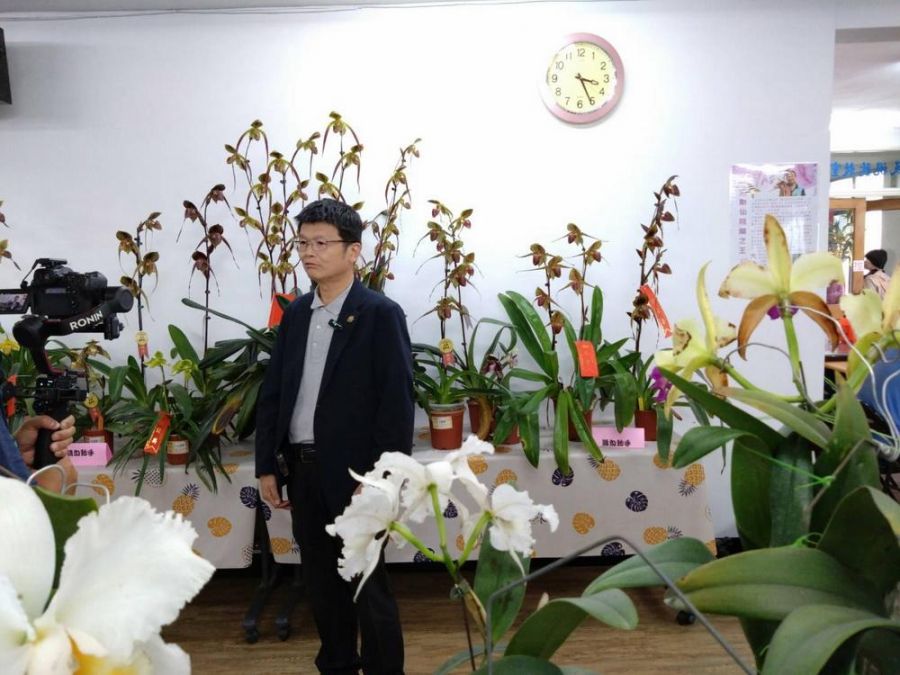 嘉義大學林翰謙校長 參訪九如鄉農會舉辦的蘭花節蘭花展