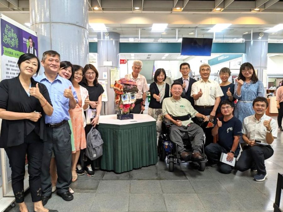 雲林科大「在繪畫中遇見暖洋 郭向洋創作個展」開幕