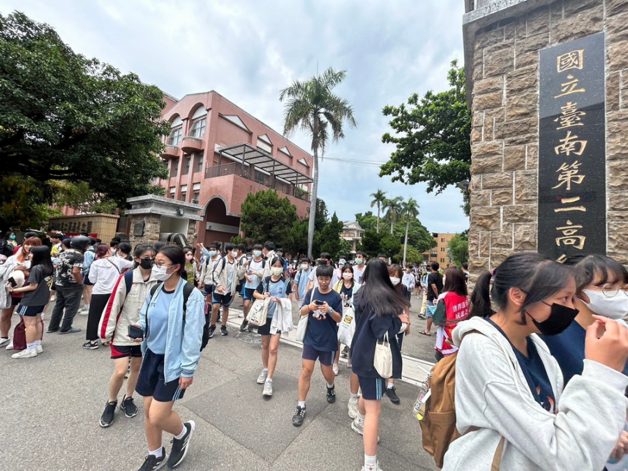 113年臺南國中教育會考圓滿結束　黃偉哲感謝承辦人員辛勞