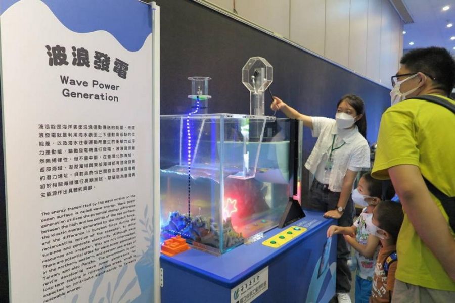 屏東海生館企鵝年度健檢 揭露企鵝雙腳不會凍僵的秘密