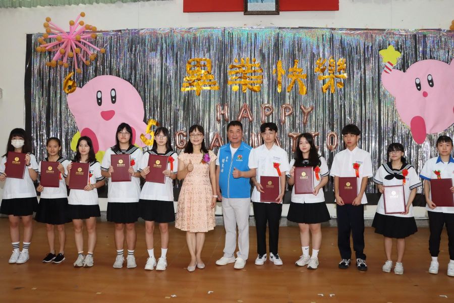 鳳凰花開畢業季到來　鍾東錦為畢業生送上祝福與勉勵