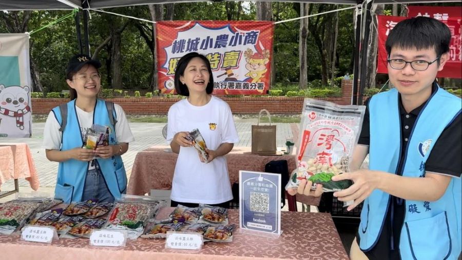 桃城小農小商好康特賣 嘉義分署長柯怡伶請你吃「土豆」 　　