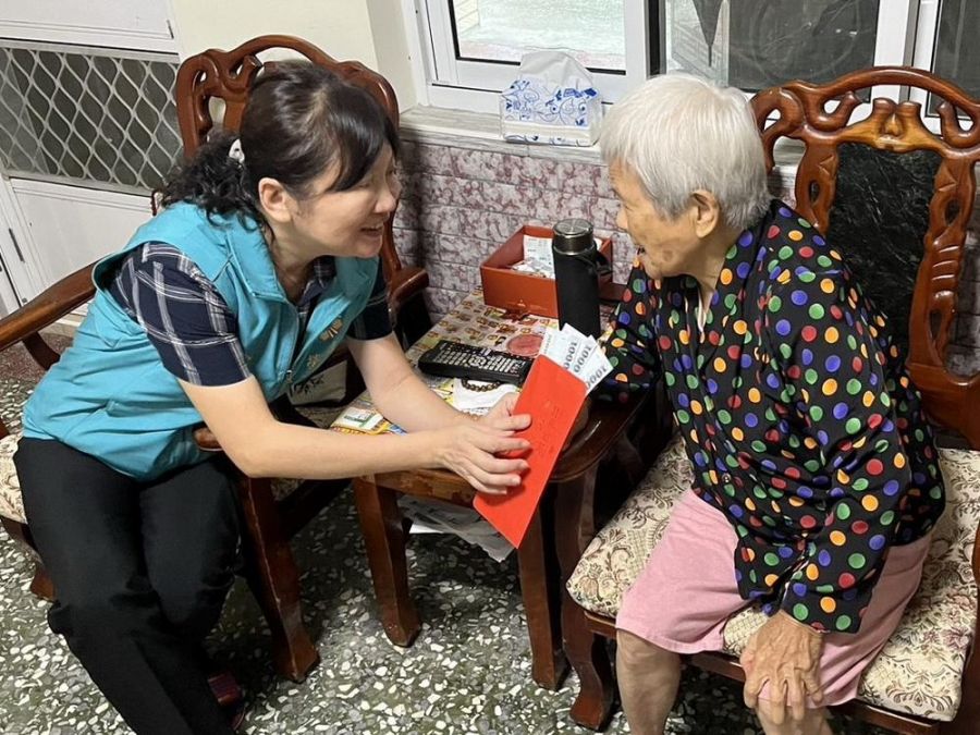 嘉義榮服處端節送愛心  關懷慰問退除役官兵眷