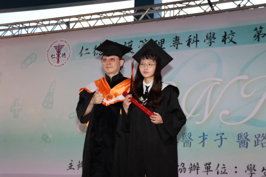 護理培育搖籃　鄧桂菊祝福仁德畢業生鵬程萬里