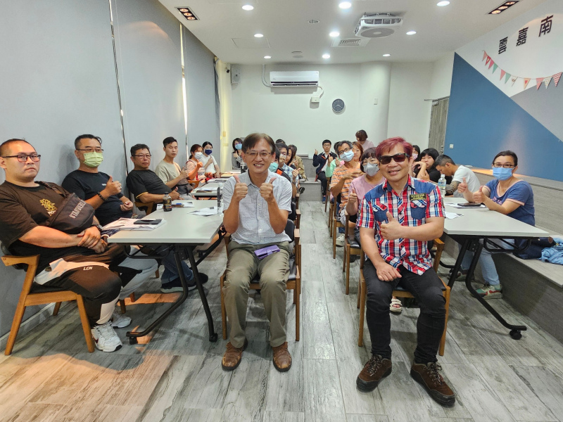 視障歌手張振華分享生命歷程　鼓勵失業者邁向光明人生