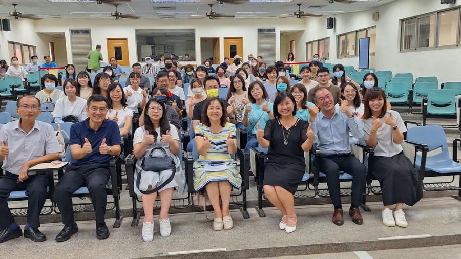 嘉市113學年度新進國中小學專任教師李妙瑟與蕭志浩同時錄取母子檔分發創紀錄
