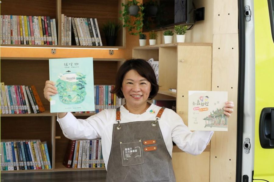 圖書館行動書車正式啟動　黃敏惠：讓閱讀的浪襲捲嘉義市