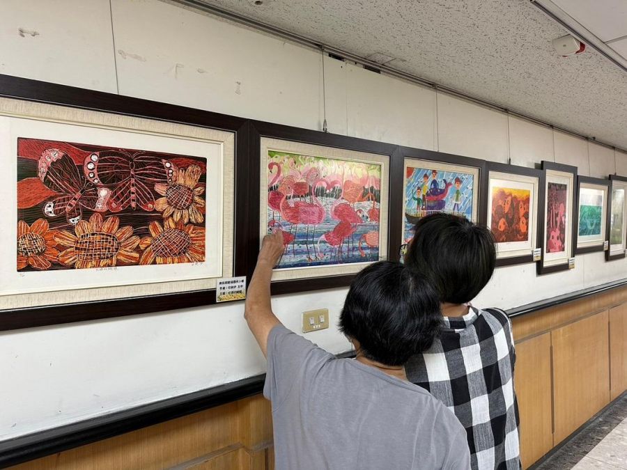 南投醫院藝術走廊 化身廣福國小童「畫」世界」