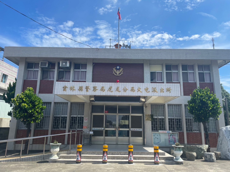 防撞桿化身守護天使　員警值勤安全多層保障