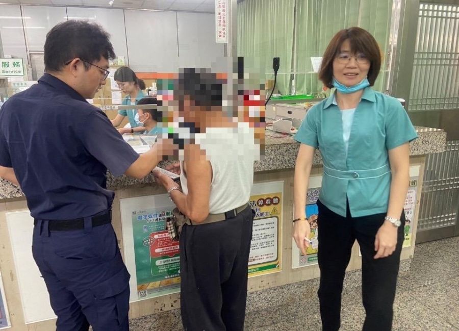 民雄警及郵局行員聯手阻詐  成功守護民眾血汗錢