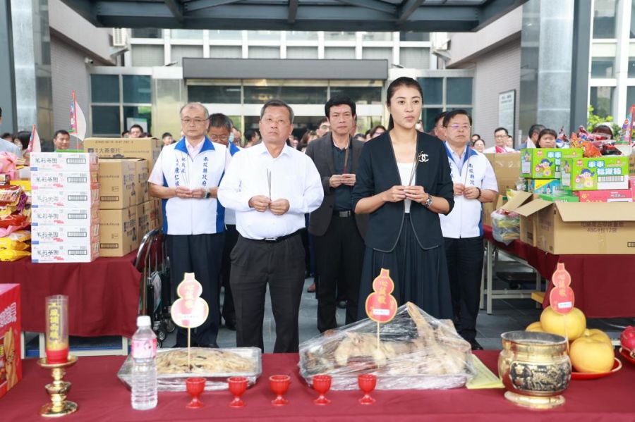 南投縣府舉辦普度活動　燒香燒金紙減量