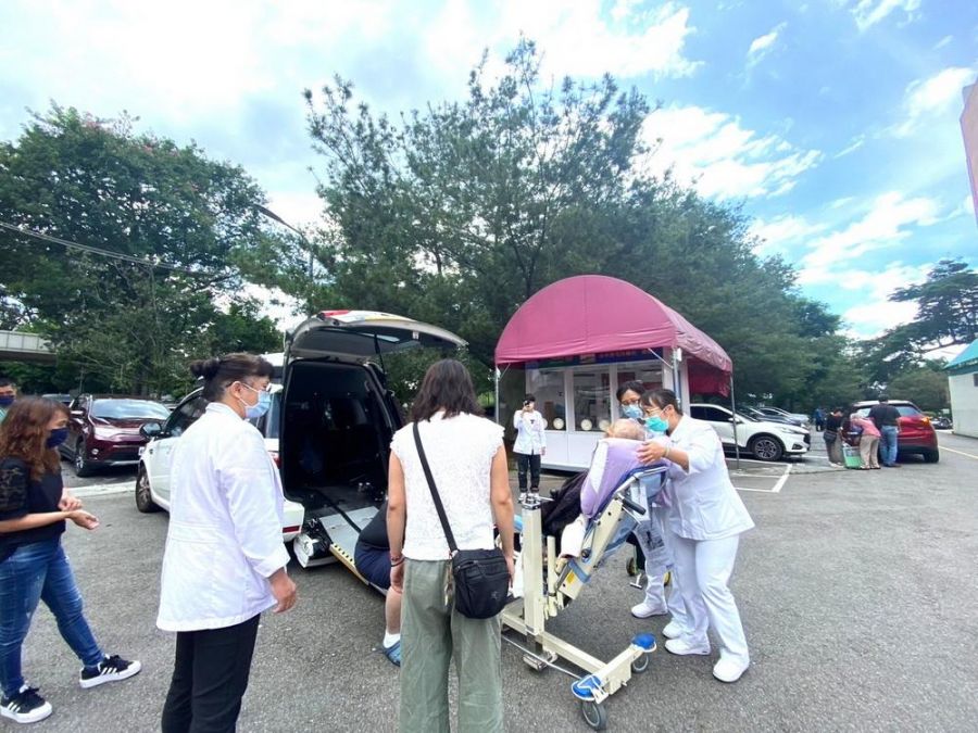 中榮埔里分院緩和療護病房  祖父母節個案返家圓夢計畫