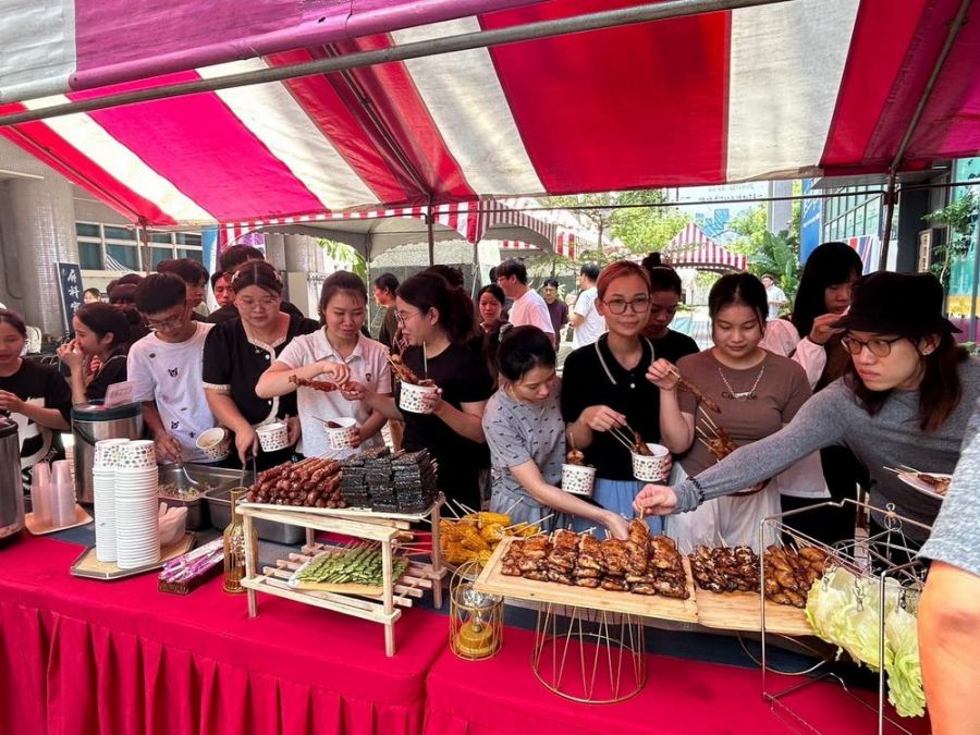 大仁科大舉辦中秋烤肉大團圓  國際生體驗台式中秋烤肉文化