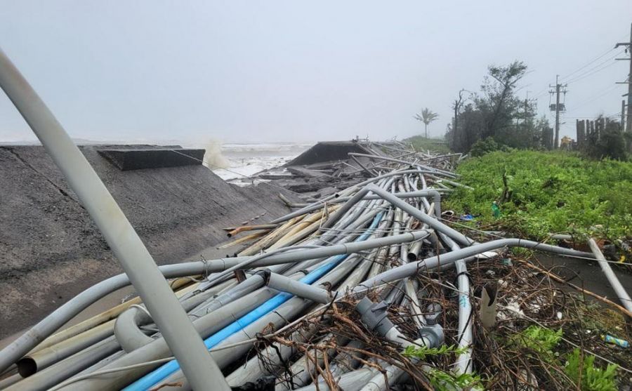 山陀兒颱風造成枋寮大庄海堤破堤  全力搶修中