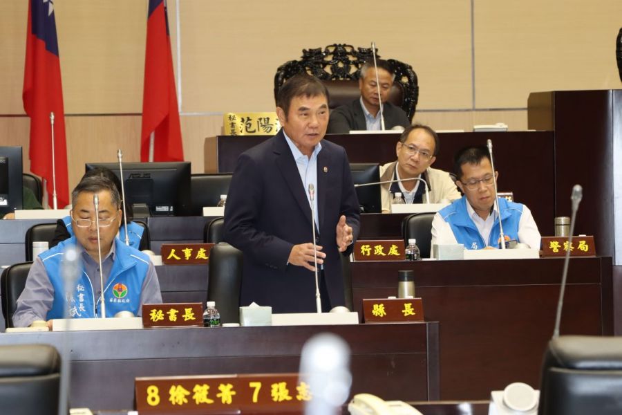 議會總質詢舉辦燈會    鍾東錦強調全力以赴不鋪張浪費