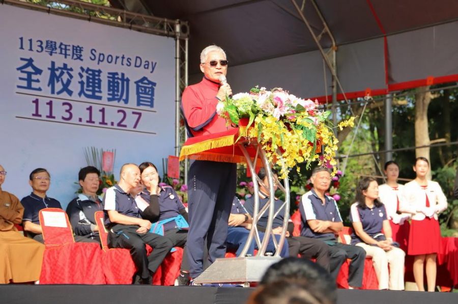 中華隊勇奪世界冠軍棒球國手陳柏清返校  南華大學校長頒獎表揚