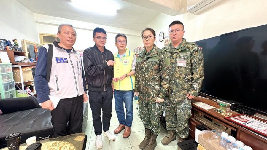 役男家中突遭變故  苗栗軍服站、苑裡鎮軍友顧問團慰問