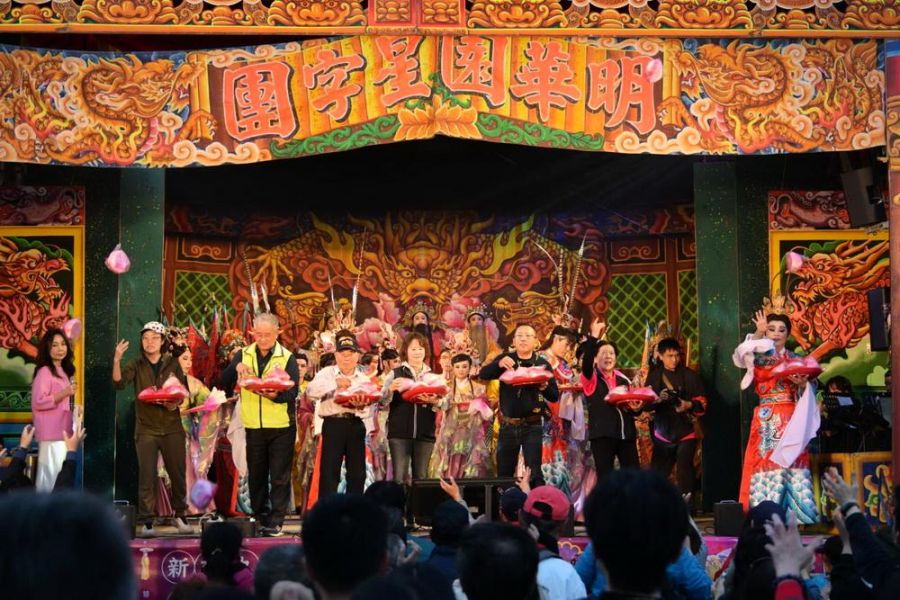 台中媽祖文化節新社起跑 明華園星字團棒打程咬金歡慶新年