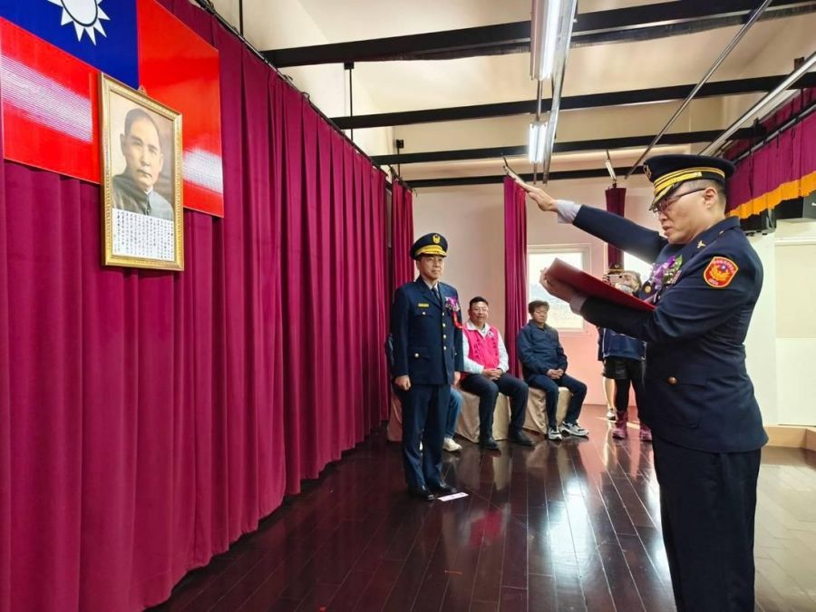 南投縣警察局集集警分局卸、新任分局長布達交接