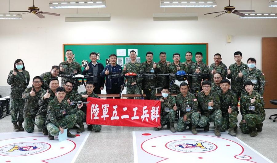 陸軍五二工兵群官兵  參訪吳鳳科大人工智慧無人機科技系
